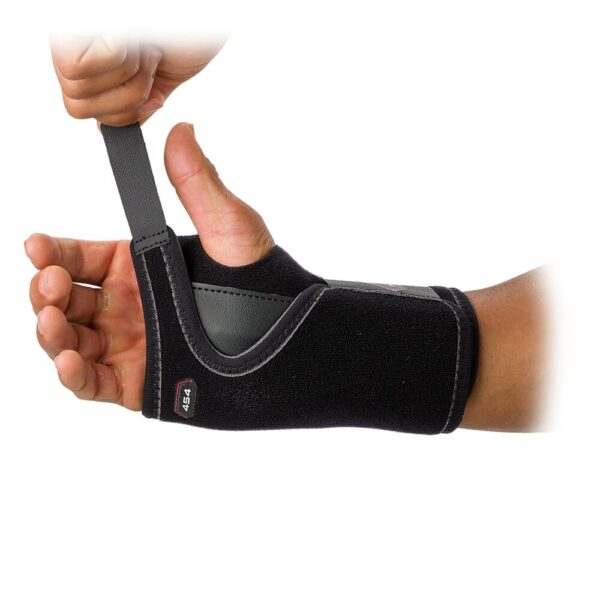 454R-BK_Wrist Brace Adjustable Black_Detail 2.png