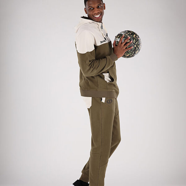 40221811-KHSG_FunkHoodyZipperJacket Khaki-Silver Grey_onBody 4.jpeg