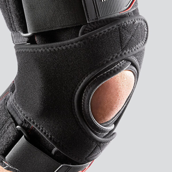 4205R-BK_VOW Knee Wrap With Hinges And Straps Black_Detail 4.jpg