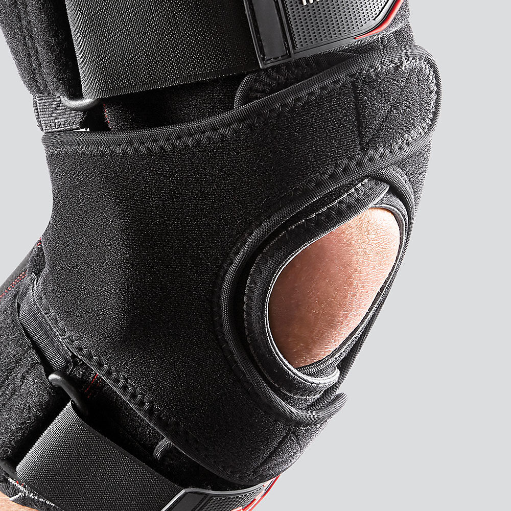 4205R-BK_VOW Knee Wrap With Hinges And Straps Black_Detail 4.jpg