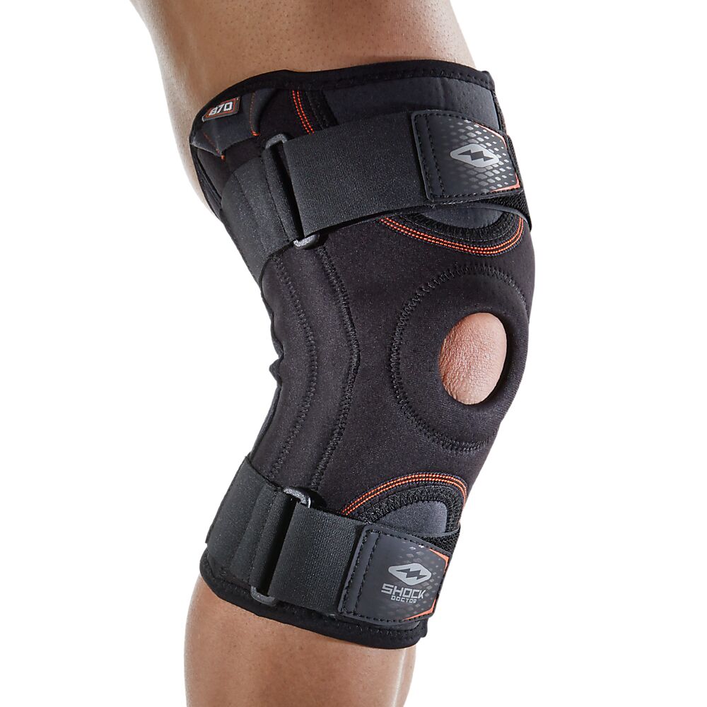 870-BK_Knee Stabilizer With Flexible Support Stays Black_onBody.png