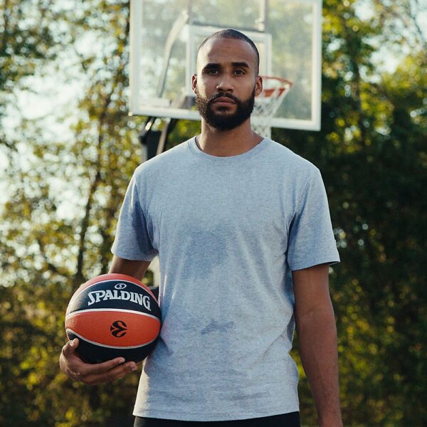 84506Z_Varsity TF-150 EuroLeague_Lifestyle 10.jpg