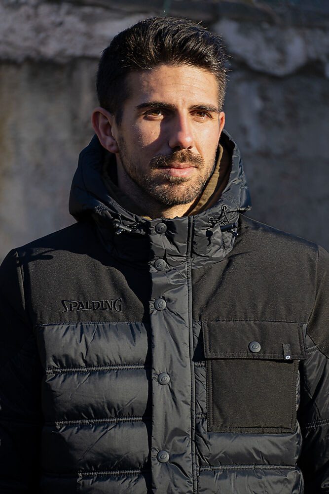 40221938-BK_Parka Black_Lifestyle 3.jpeg