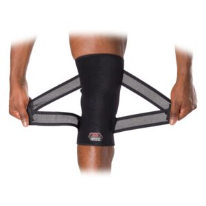 10620R-BK_Cross Compression Knee Sleeve Black_Detail.png