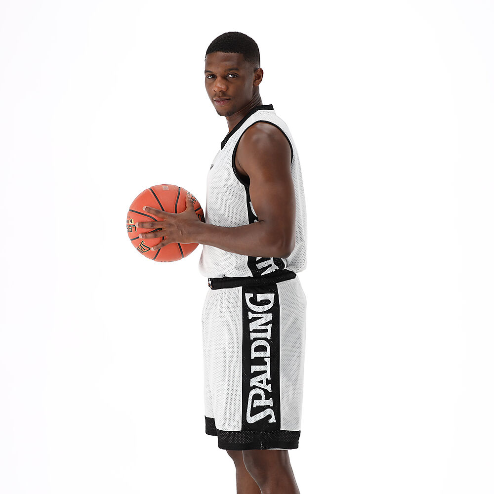 40221207_BKWH_Reversible Tank Top Black-White_onBody 7.jpeg