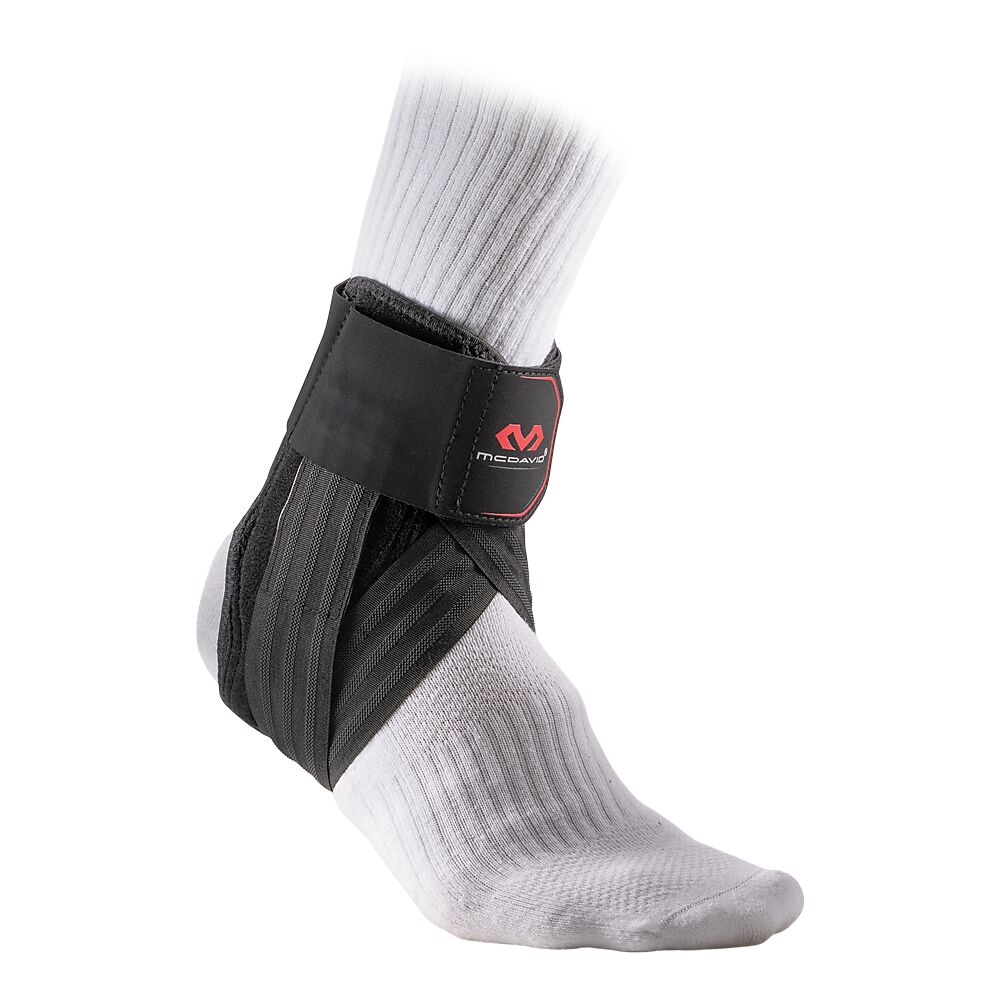 4314R-BK_Stealth Cleat 3+ Ankle Brace Black_Main.png