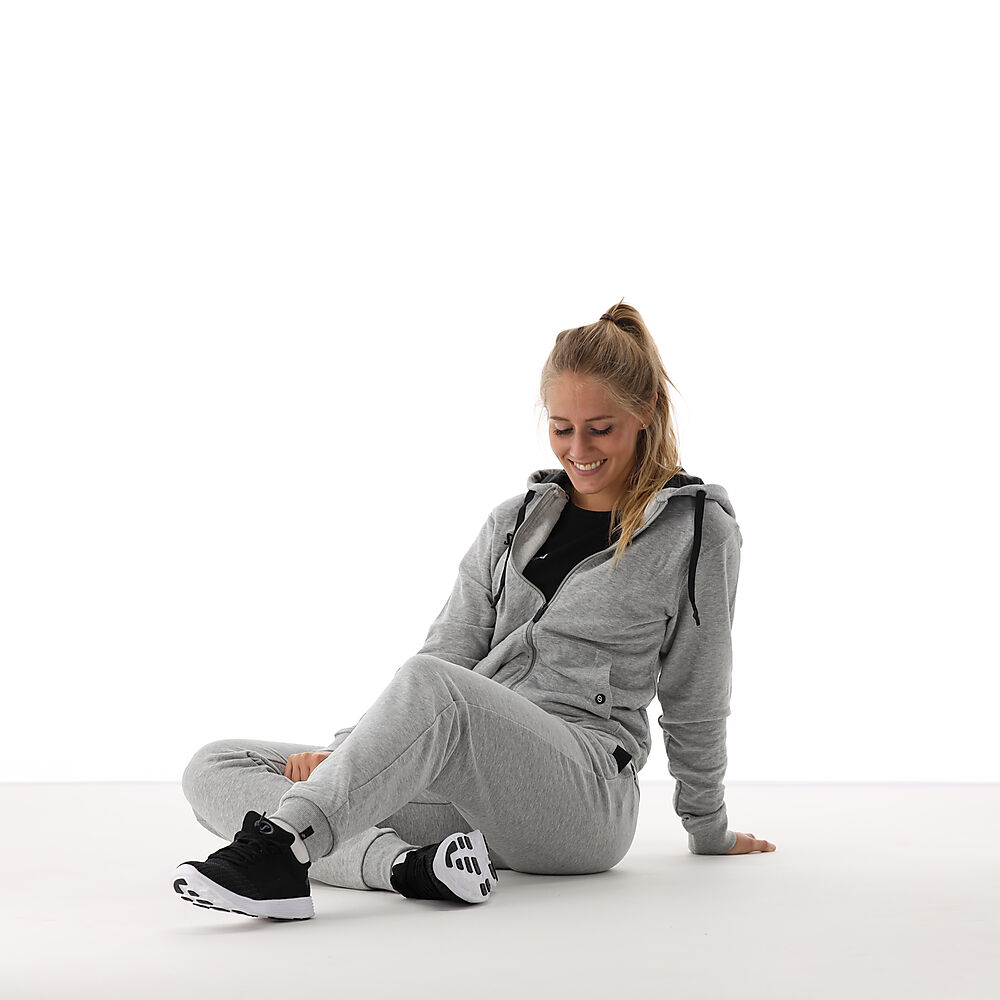 40221512-GM_Flow Hoody Zipper Jacket wmn Grey Melange_onBody 12.jpeg