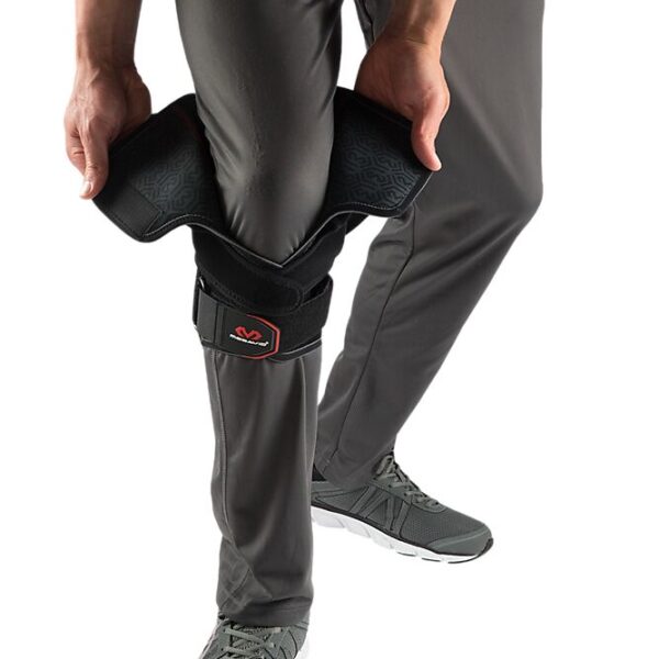 4205R-BK_VOW Knee Wrap With Hinges And Straps Black_Detail 3.png