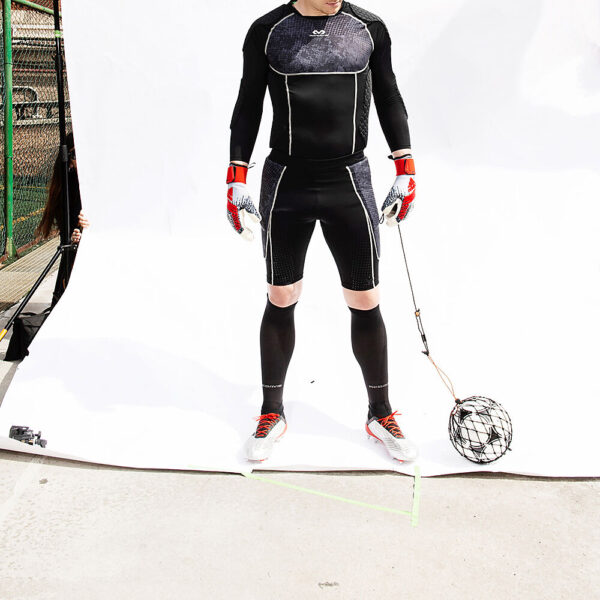 7742R-BKCM_Hex Goalkeeper Short Barcelona Black-Camo_Lifestyle 1.jpg