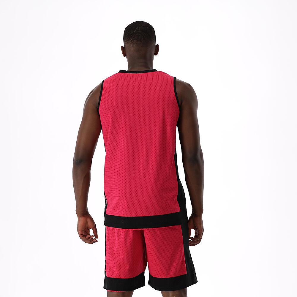 40221207_FUBK_Reversible Tank Top Fuchsia-Black_onBody 4.jpeg