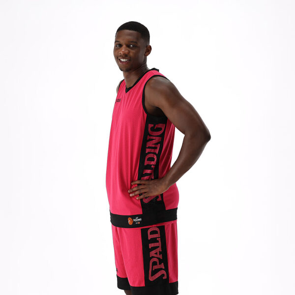 40221207_FUBK_Reversible Tank Top Fuchsia-Black_onBody 8.jpeg