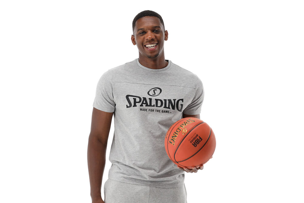 40221626-GM_Essential Logo Tee Grey Melange_onBody 12.jpeg