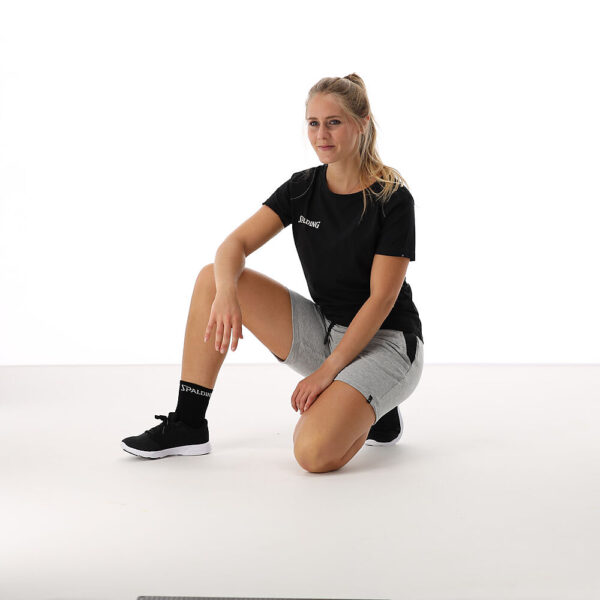 40221524-GM_Flow Shorts wmn Grey Melange_onBody 5.jpeg