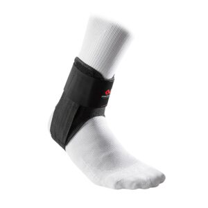 4311R-BK_Stealth Cleat 2+ Ankle Brace Black_Side right.png