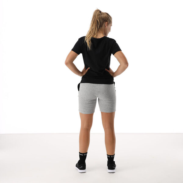 40221524-GM_Flow Shorts wmn Grey Melange_onBody.jpeg