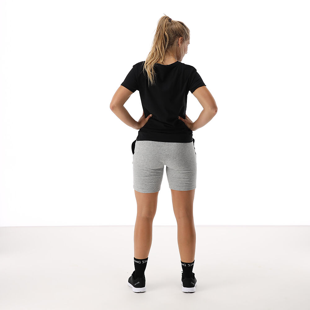 40221524-GM_Flow Shorts wmn Grey Melange_onBody.jpeg