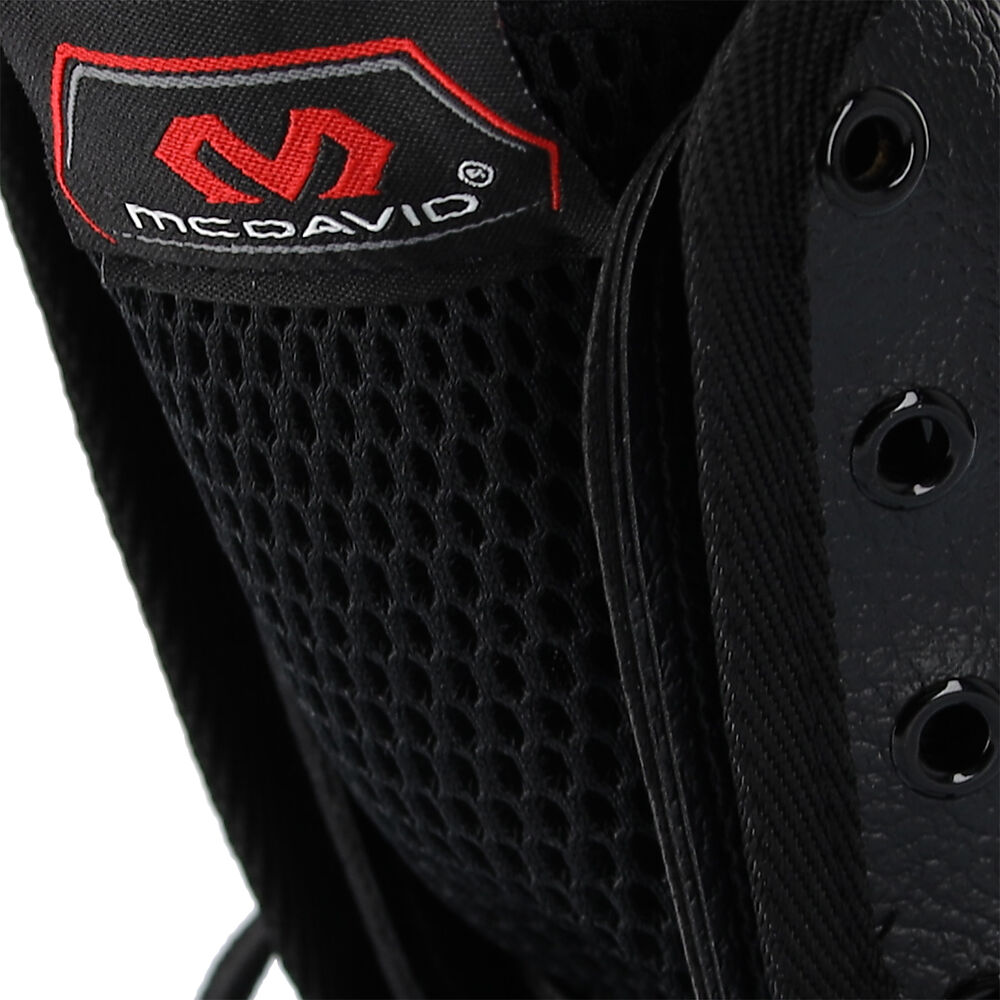 A101R-BK_Ankle Brace Lace-up With Inserts Black_Detail.jpg