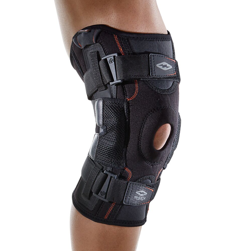 875-BK_Ultra Knee Support With Bilateral Hinges Black_onBody.png
