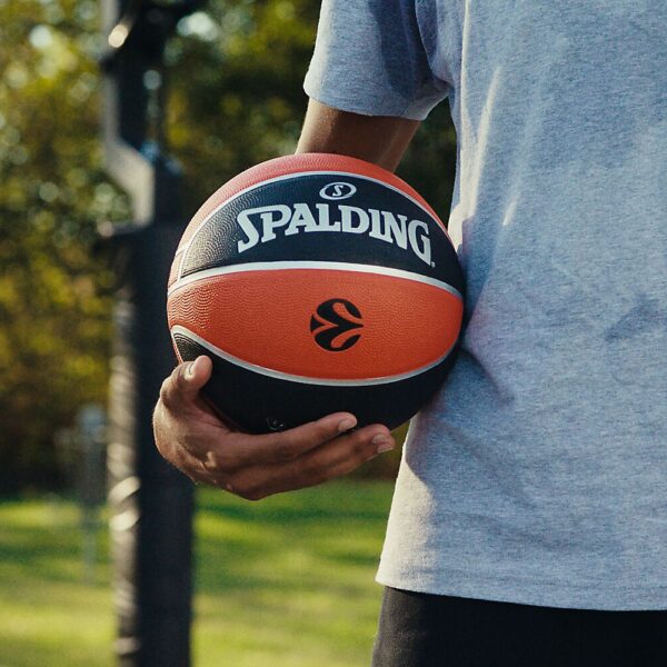 84506Z_Varsity TF-150 EuroLeague_Lifestyle 9.jpg