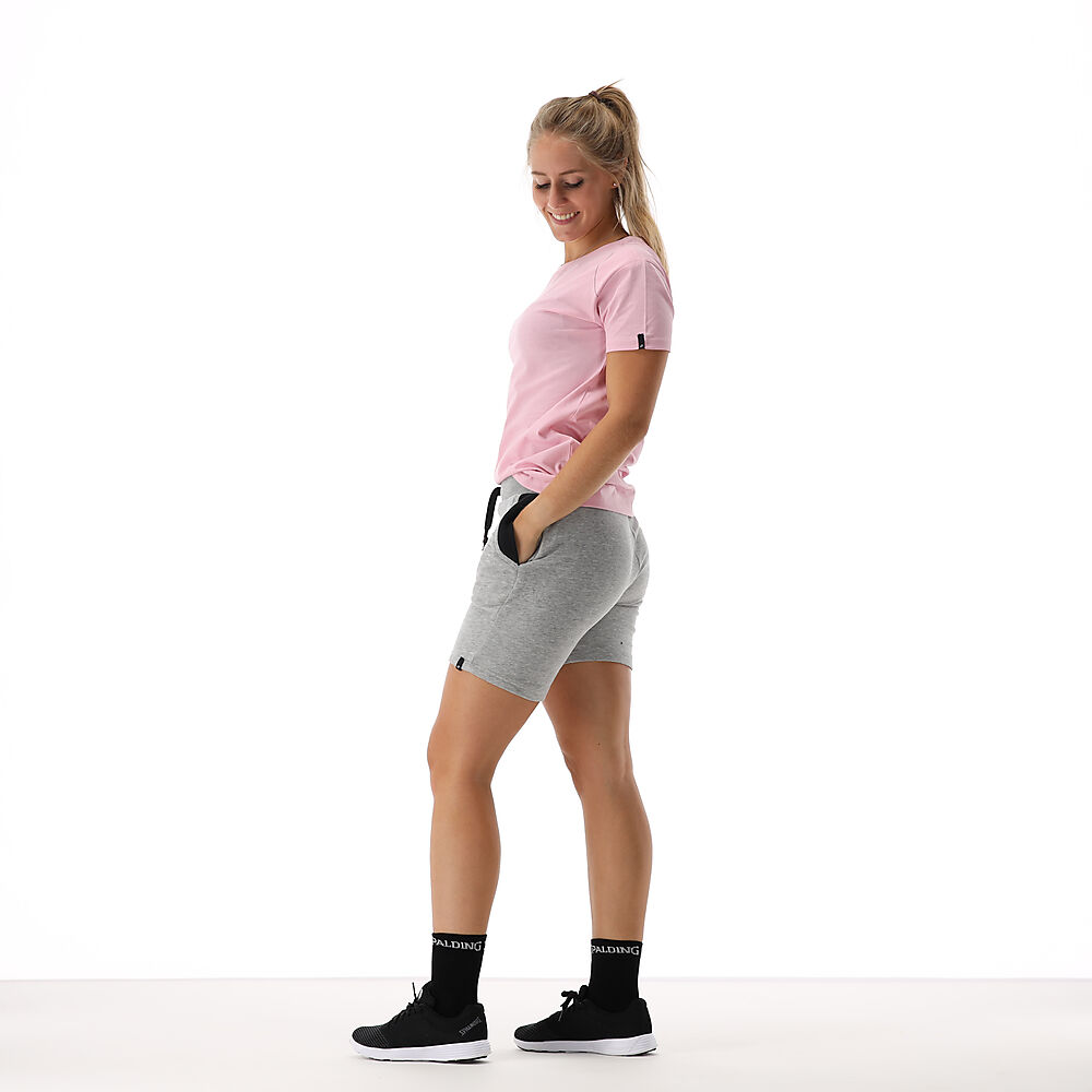 40221630-OP_Essential Tee wmn Pink_onBody 3.jpeg