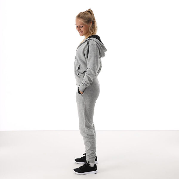 40221512-GM_Flow Hoody Zipper Jacket wmn Grey Melange_onBody 4.jpeg