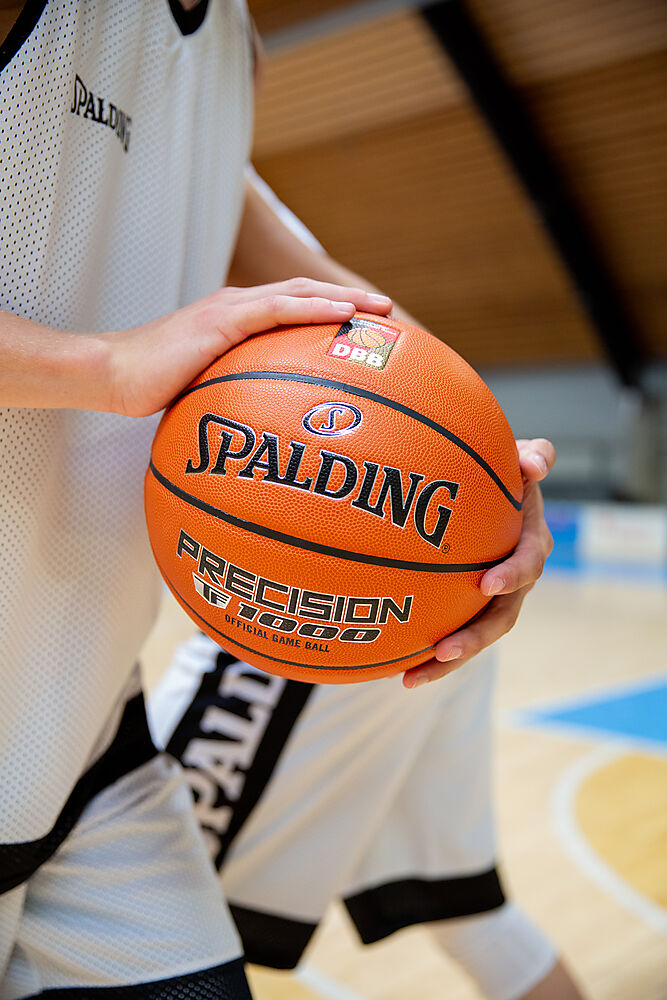 77214Z_Precision TF-1000 DBB_Lifestyle 2.jpg