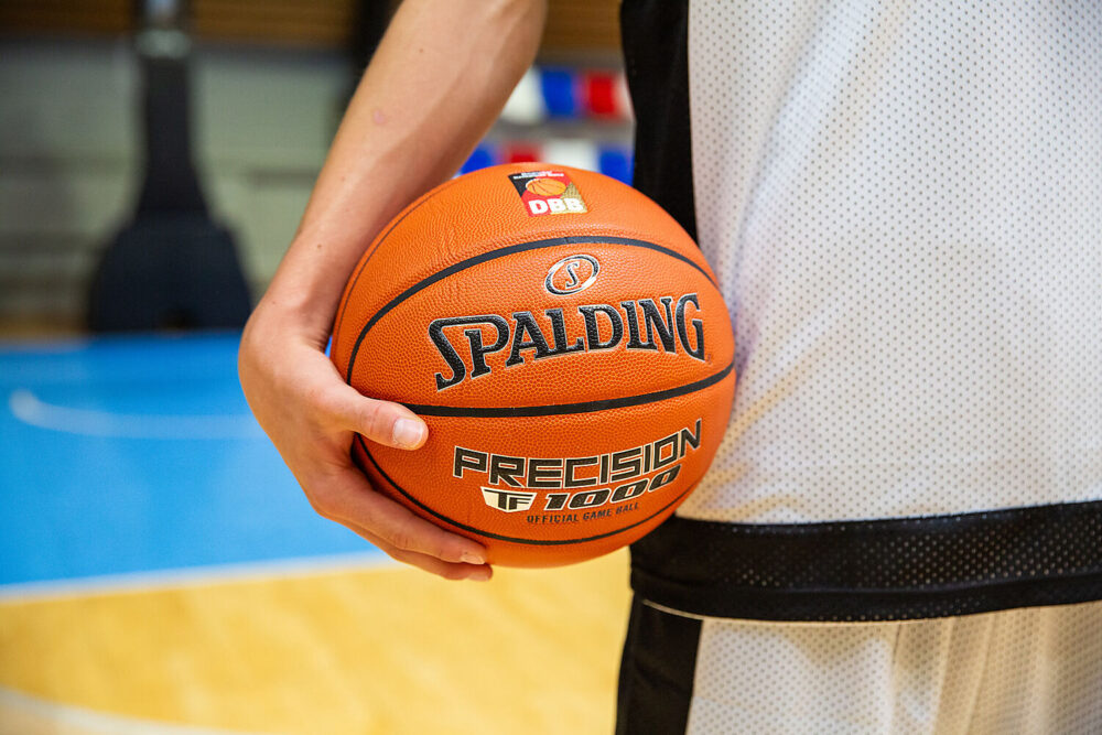 77214Z_Precision TF-1000 DBB_Lifestyle.jpg