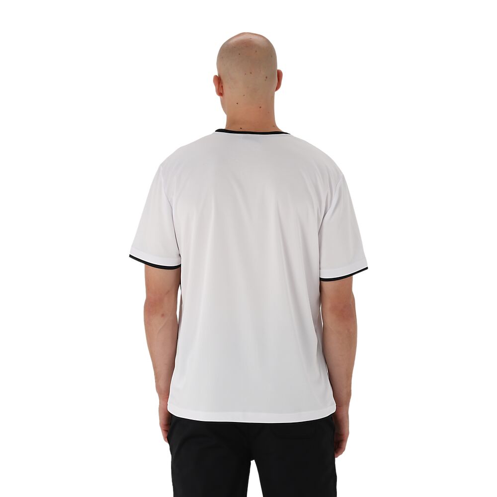 40221409-WH-BK_Shooting Shirt White-Black_onBody 4.png