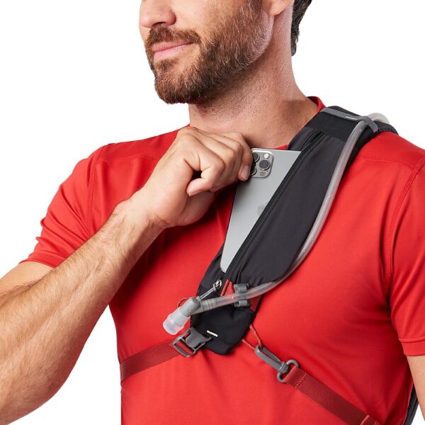 30430N-00186_Run Sling 8L Black-Ribbon Red_onBody 4.png