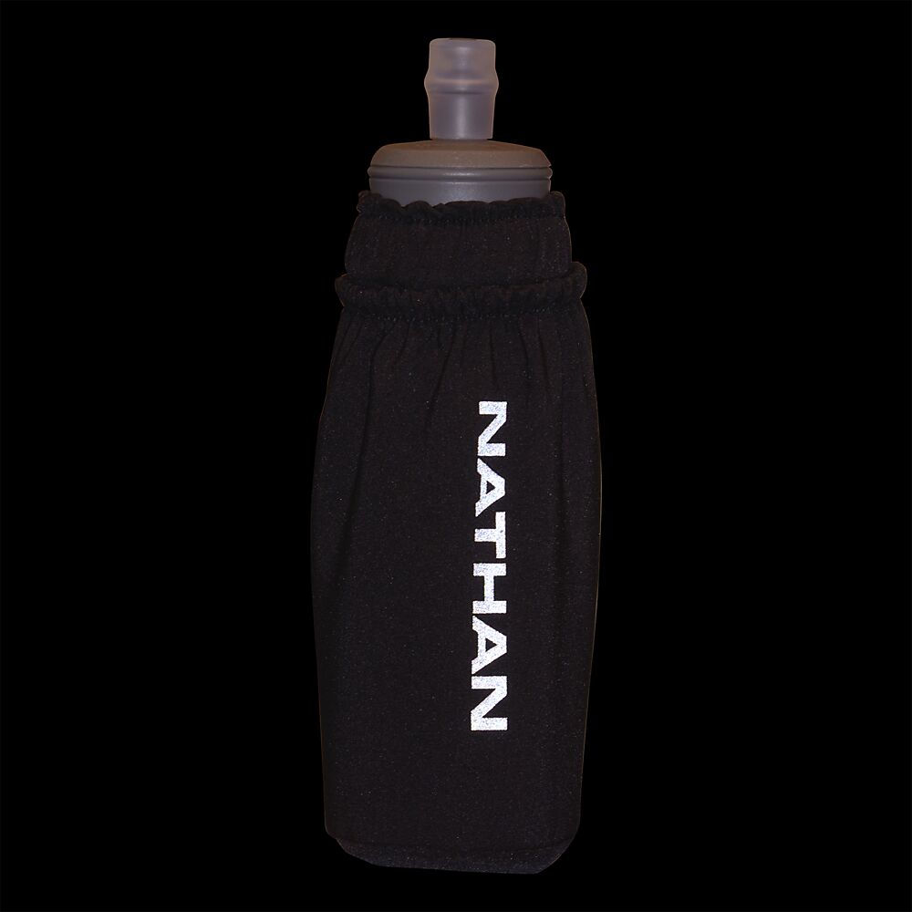 70720N-00010_Pinnacle 14oz Soft Flask Black-Reflective Silver_Detail.png