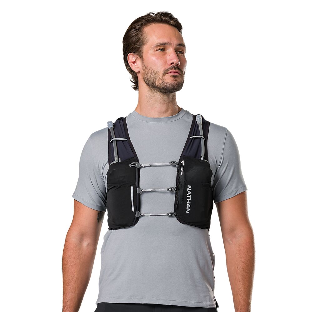 30690N-00010_Pinnacle Pro 6L Black-Reflective Silver_onBody.png