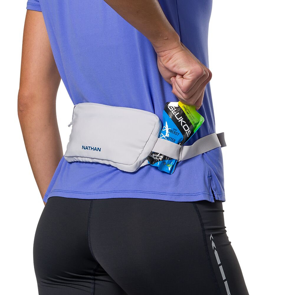 30870N-80190_Marathon Pak 3.0 Vapor Grey-Sailor Blue_onBody 3.png
