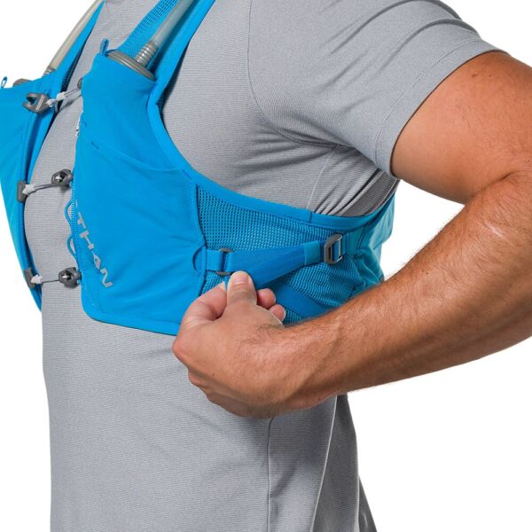 30730N-60466_Pinnacle Breeze 4L Electric Blue-Reflective Silver_onBody 5.png