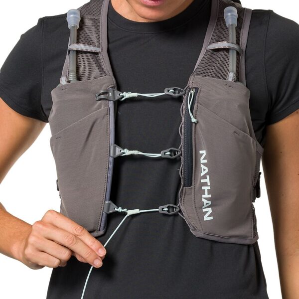 30890N-80218_Wm's Pinnacle Breeze 4L Charcoal-Surf Spray_onBody 4.png