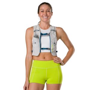 30570N-60011_Pinnacle FeatherLite Vest Vapor Grey_onBody 7.png