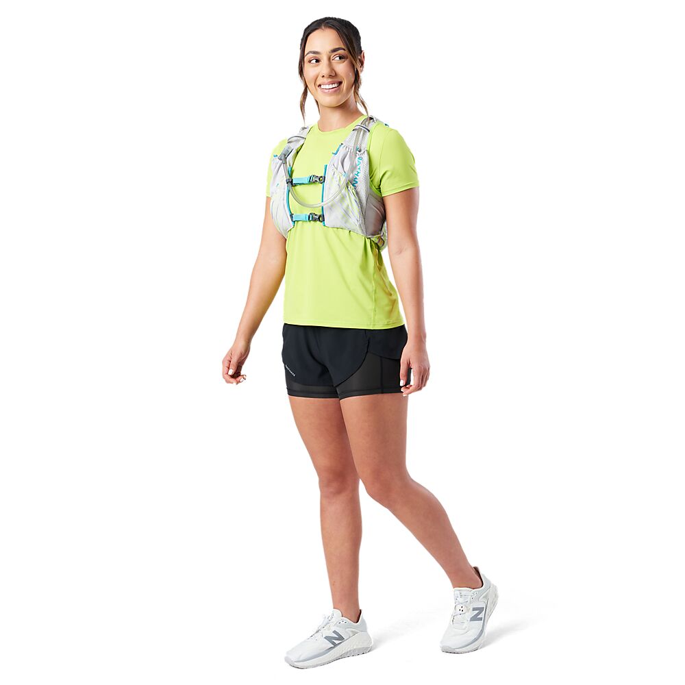 40180N-60284_Wm's Pinnacle 12 Vapor Grey-Caribbean Blue_onBody 3.png