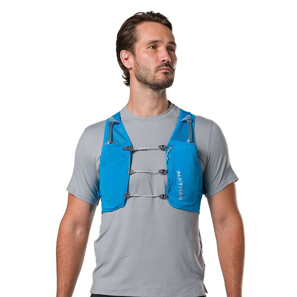 30730N-60466_Pinnacle Breeze 4L Electric Blue-Reflective Silver_onBody 1.png