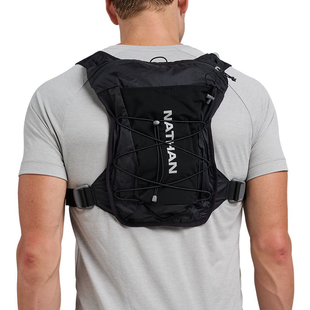 31150N-00010_QuickStart 15L Black-Reflective Silver_onBody 2.png