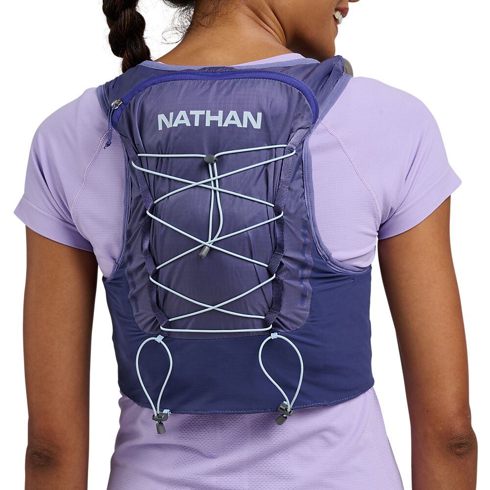 31130N-70146_Vapor Airess 4.0 8L Indigo-Light Blue_onBody 2.png