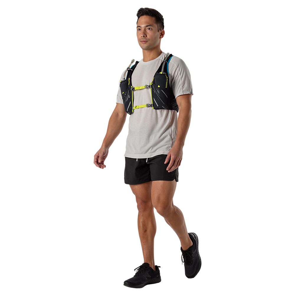 40260N-00022_Pinnacle 4 Black-FinishLime_onBody 2.png