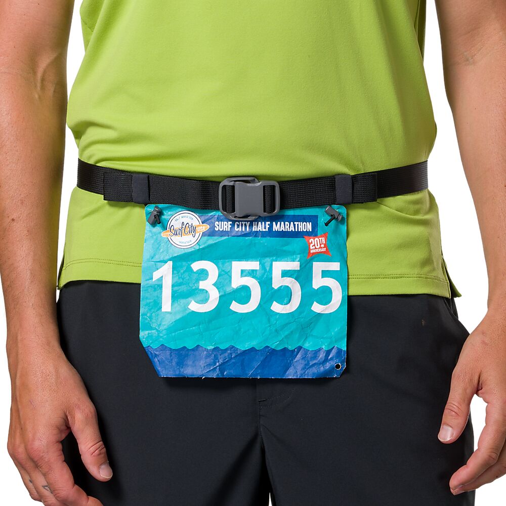 30870N-00010_Marathon Pak 3.0 Black-Reflective Silver_onBody 4.png