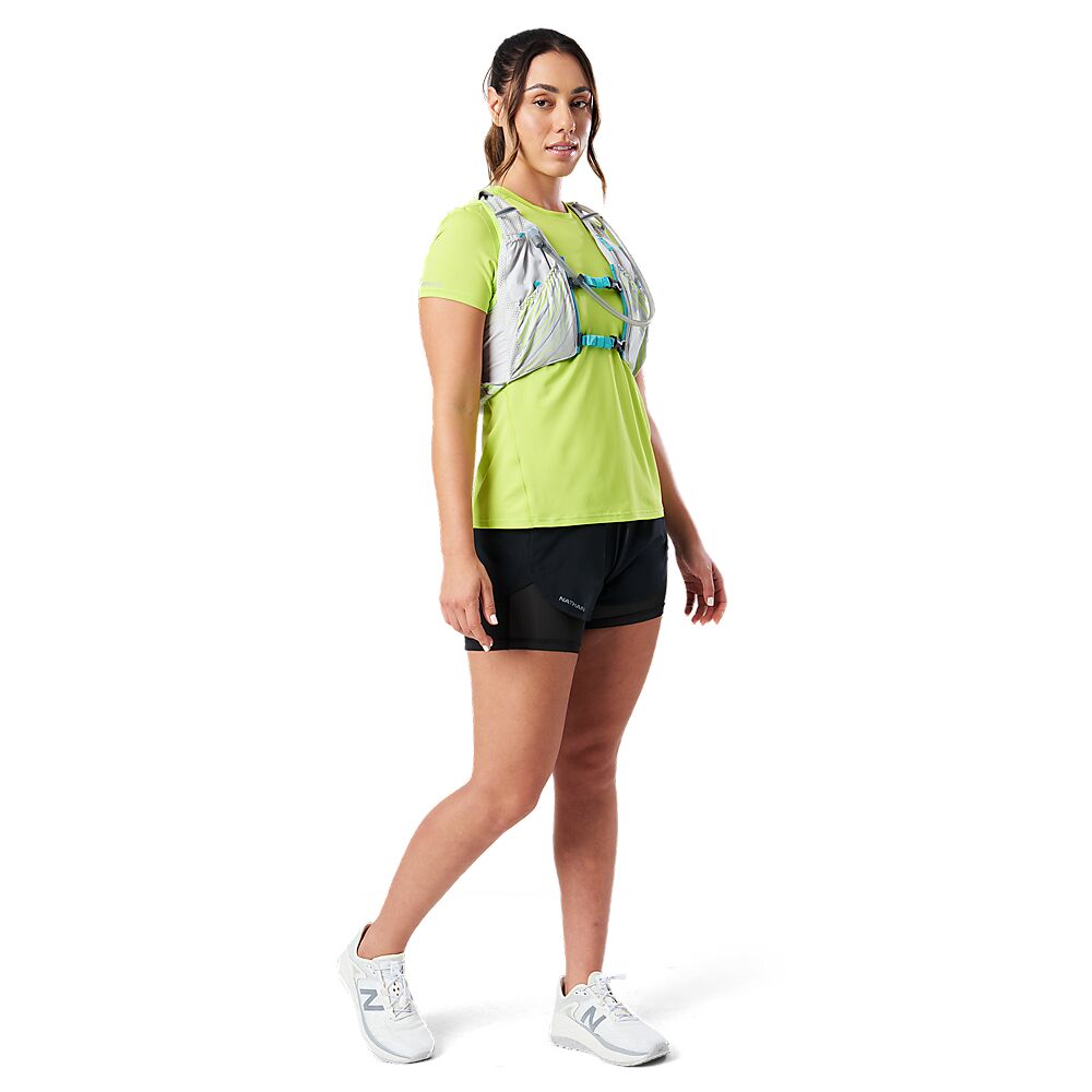 40180N-60284_Wm's Pinnacle 12 Vapor Grey-Caribbean Blue_onBody 4.png