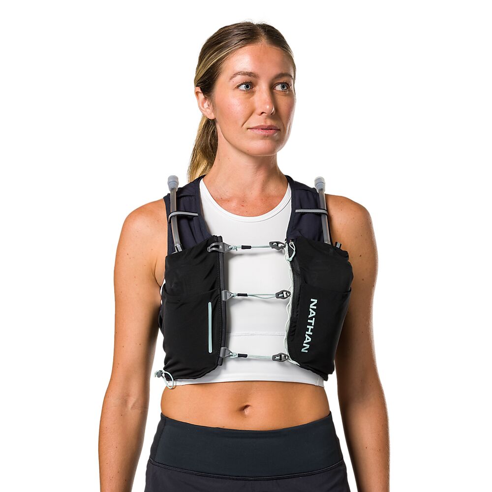 30710N-00268_Wm's Pinnacle Pro 6L Black-Surf Spray_onBody.png