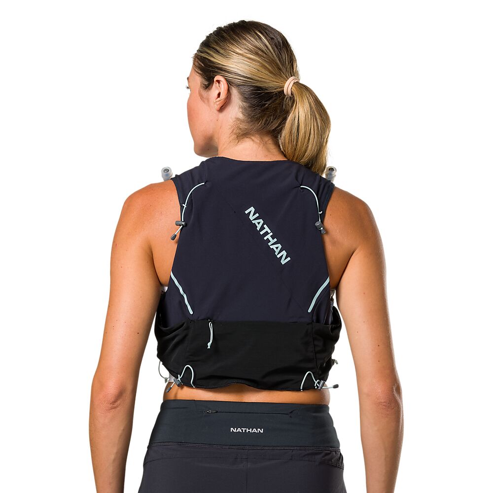 30710N-00268_Wm's Pinnacle Pro 6L Black-Surf Spray_onBody 1.png