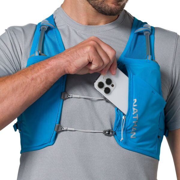 30730N-60466_Pinnacle Breeze 4L Electric Blue-Reflective Silver_onBody 3.png