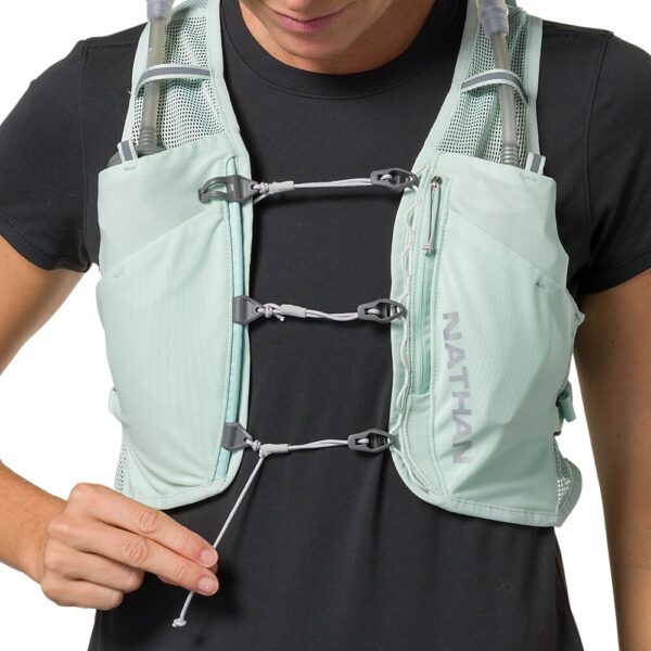 30890N-50215_Wm's Pinnacle Breeze 4L Surf Spray-Reflective Silver_onBody 4.png