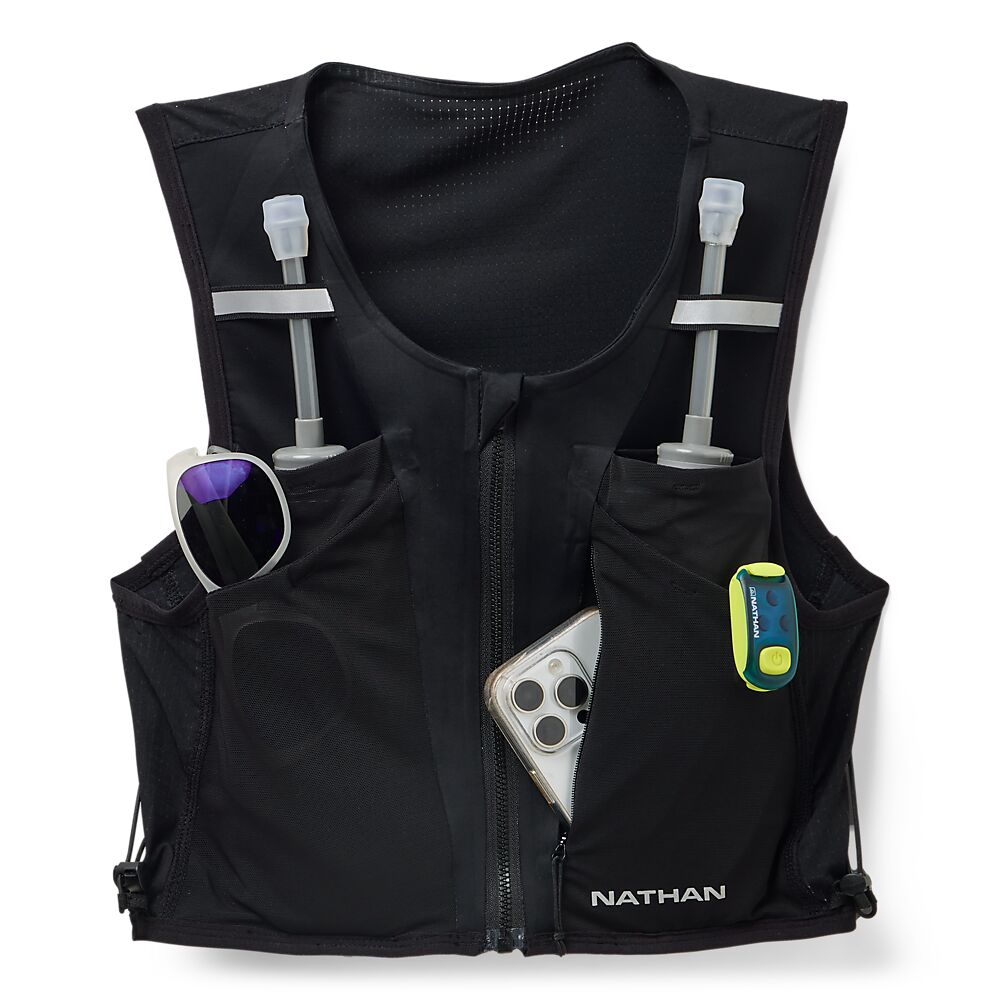 31050N-00010_Wm's AeroZip 1L Black-Reflective Silver_Detail 1.png