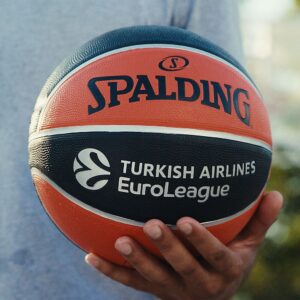84506Z_Varsity TF-150 EuroLeague_Lifestyle5.png