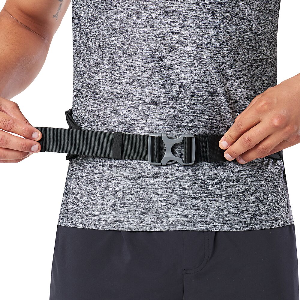 30530N-00001_The Zipster Adjustable Fit 2.0 Black_onBody 3.png
