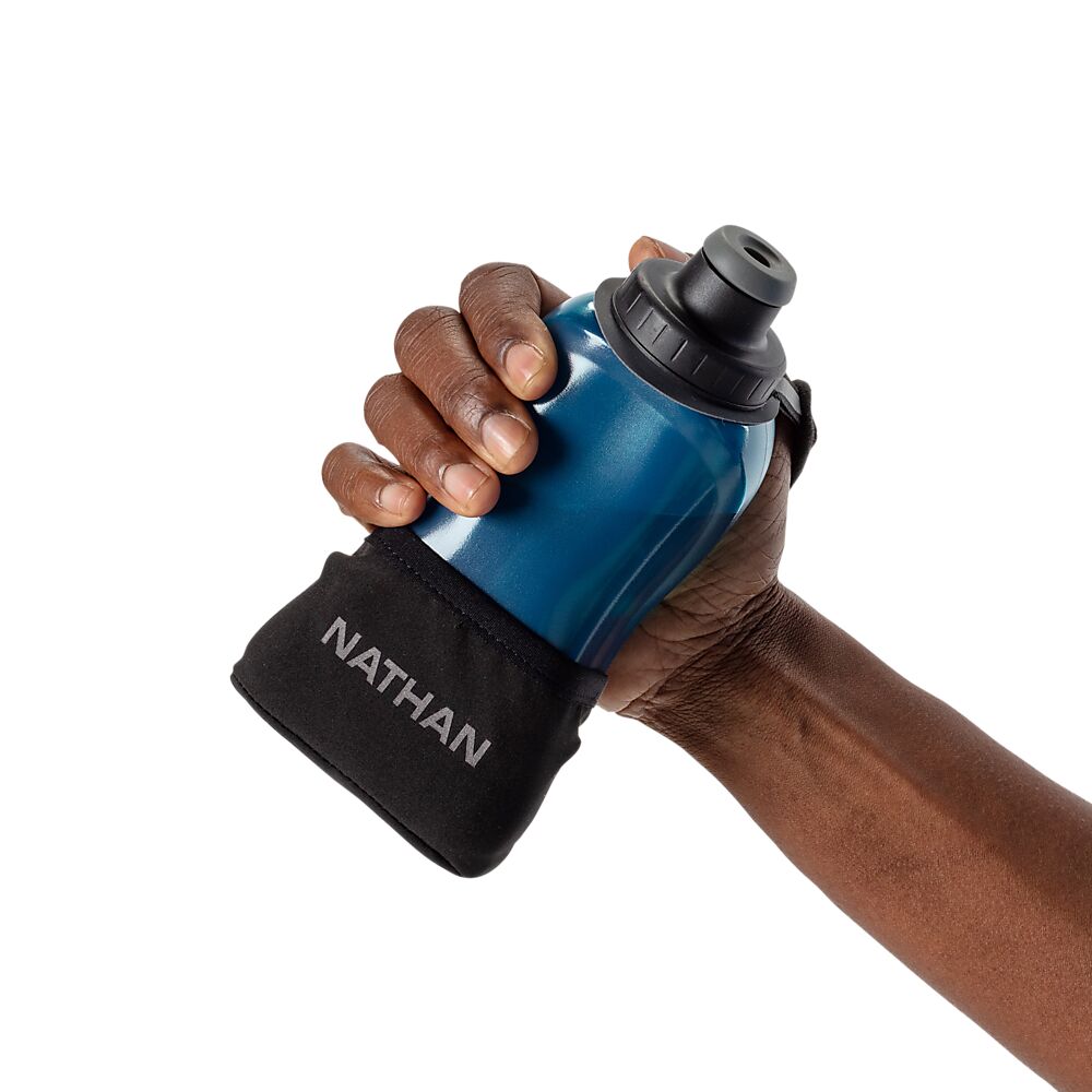 40160N-00030_Quick Squeeze Lite 12 oz Black-Marine Blue 355ML_onBody.png